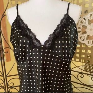 Pink top and bottom sleep wear, NEW STRAITS TIMES